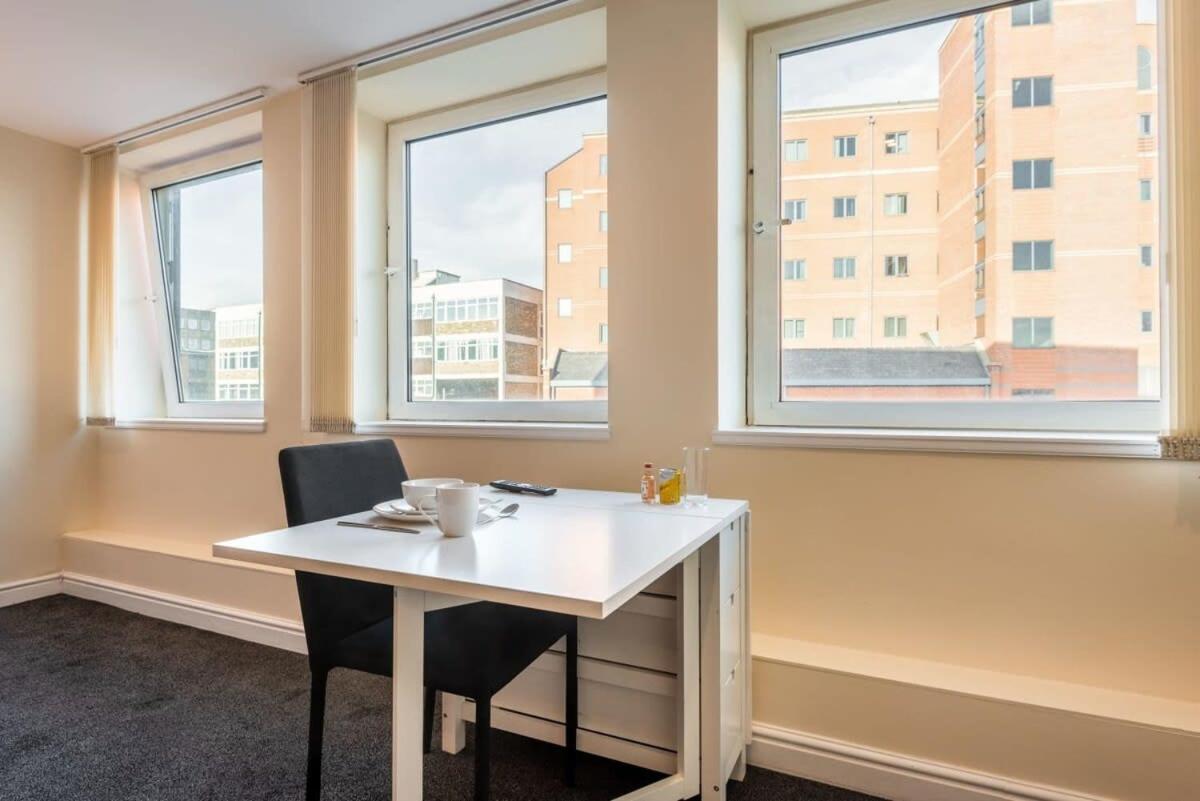 Modern & Bright Budget Studio In Central Doncaster Apartment ภายนอก รูปภาพ