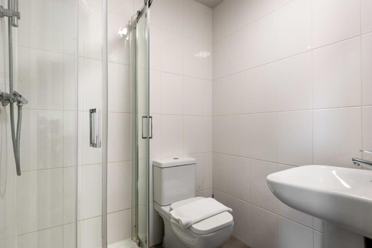 Modern & Bright Budget Studio In Central Doncaster Apartment ภายนอก รูปภาพ