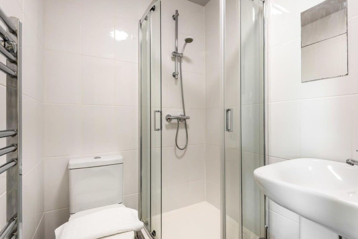 Modern & Bright Budget Studio In Central Doncaster Apartment ภายนอก รูปภาพ